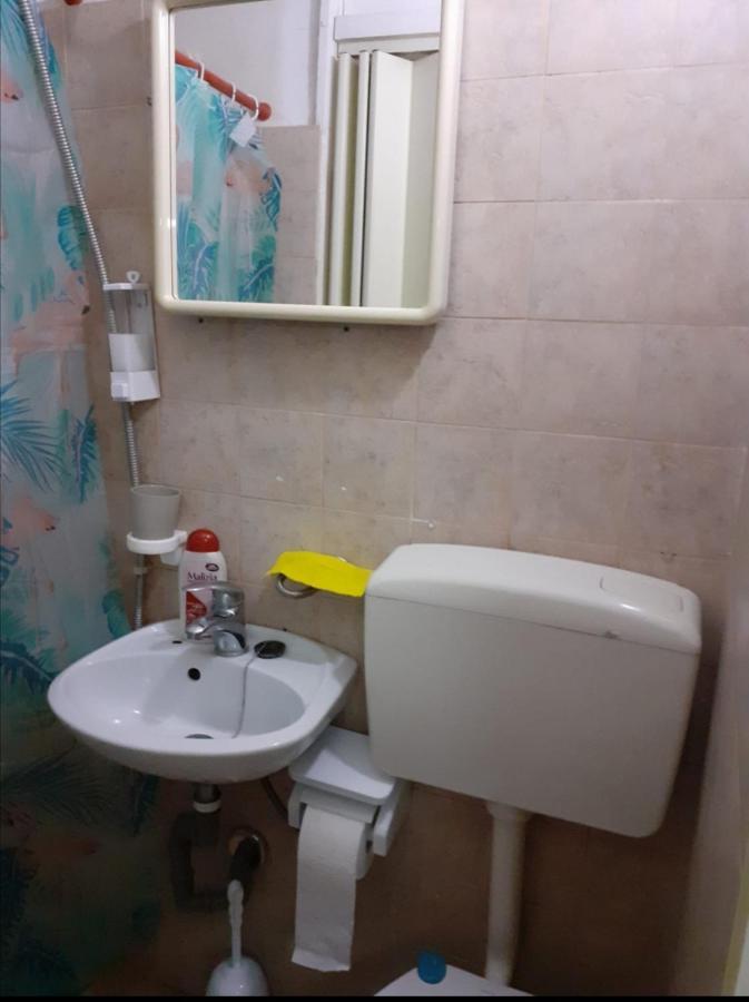 Apartamento La Stanza Di Roby Lecce Exterior foto