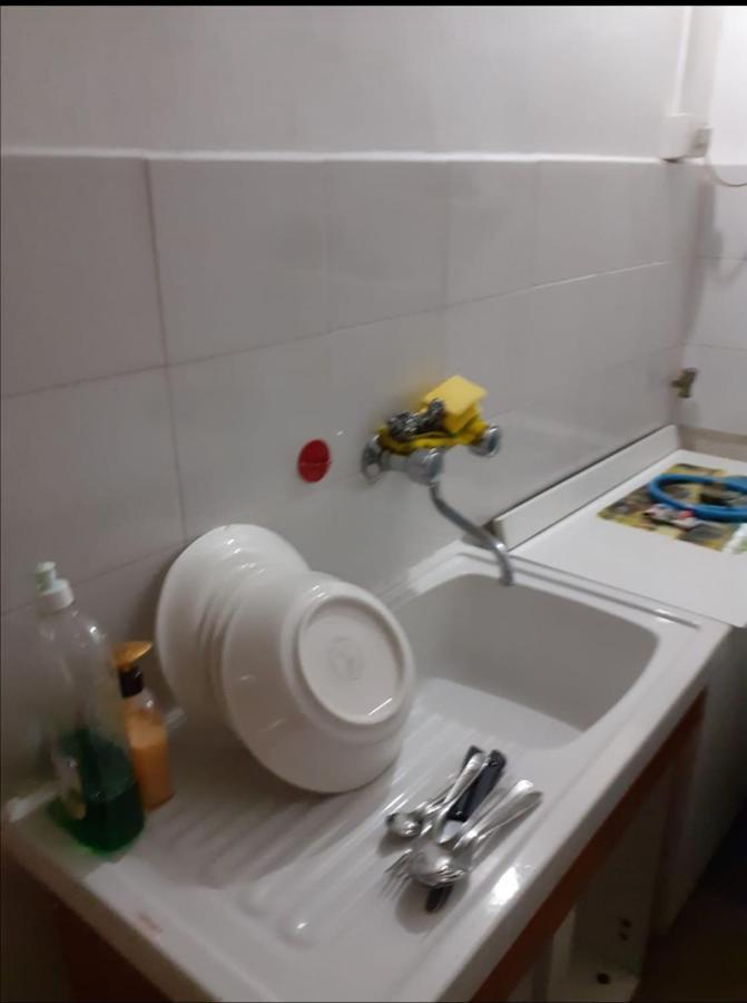 Apartamento La Stanza Di Roby Lecce Exterior foto