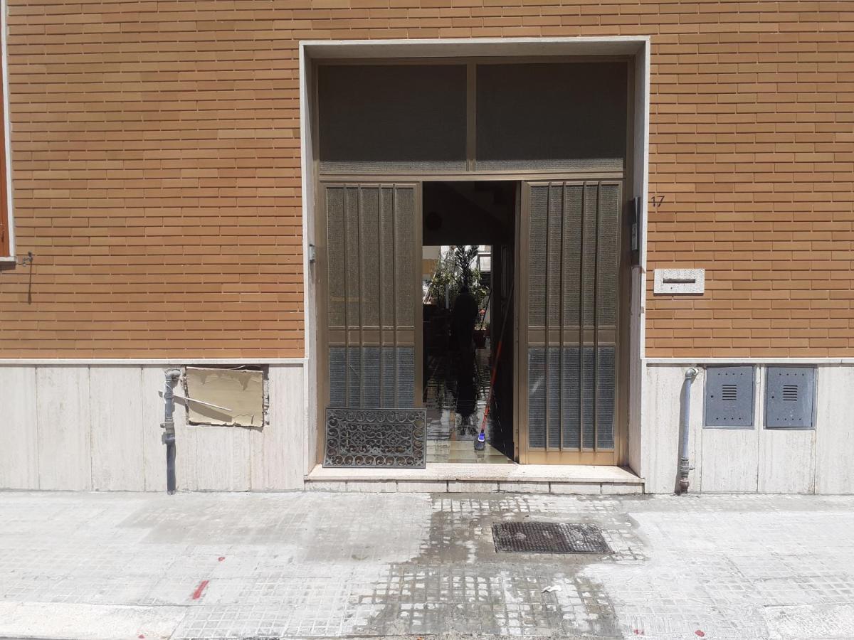Apartamento La Stanza Di Roby Lecce Exterior foto